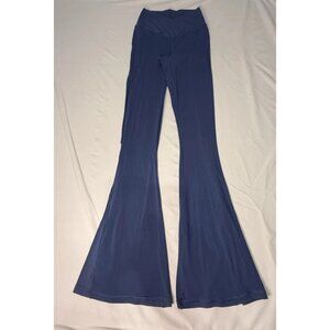 Women’s Aerie Offline Real Me HI RISE Super Flare Leggings Medium